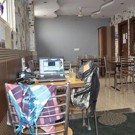 Hotel S B Inn Нью-Дели Экстерьер фото